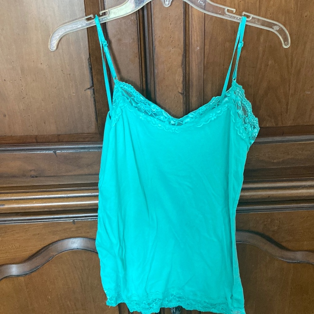 Cute tank and matching scoop neck top size large